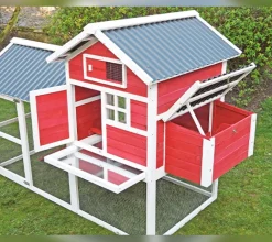 Gallinero House 2