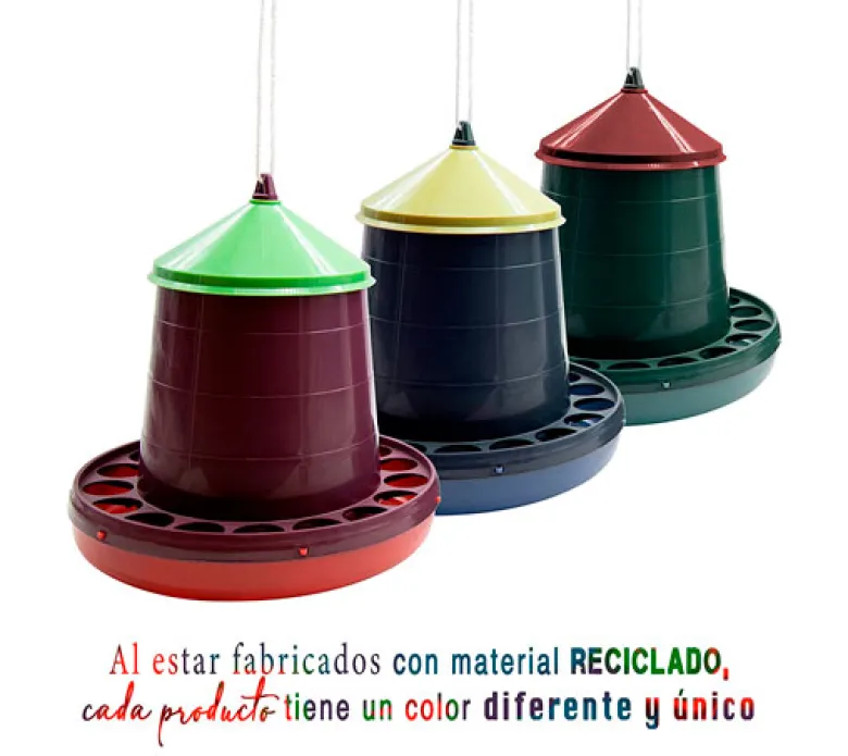 Tolva aves de plástico reciclado